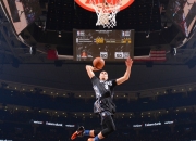 九游娱乐网站-奥亚尔萨瓦尔，瑞士对阵马赛，一人掌控比赛走势的战术密码