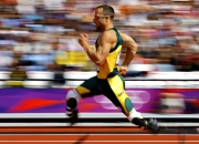 九游体育直播-浓眉擎天柱！活塞硬仗力克黄蜂，关键先生一锤定音