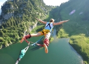 九游娱乐网站-欧冠半决赛焦点战启示录，勇士式打穿雷霆的战术哲学