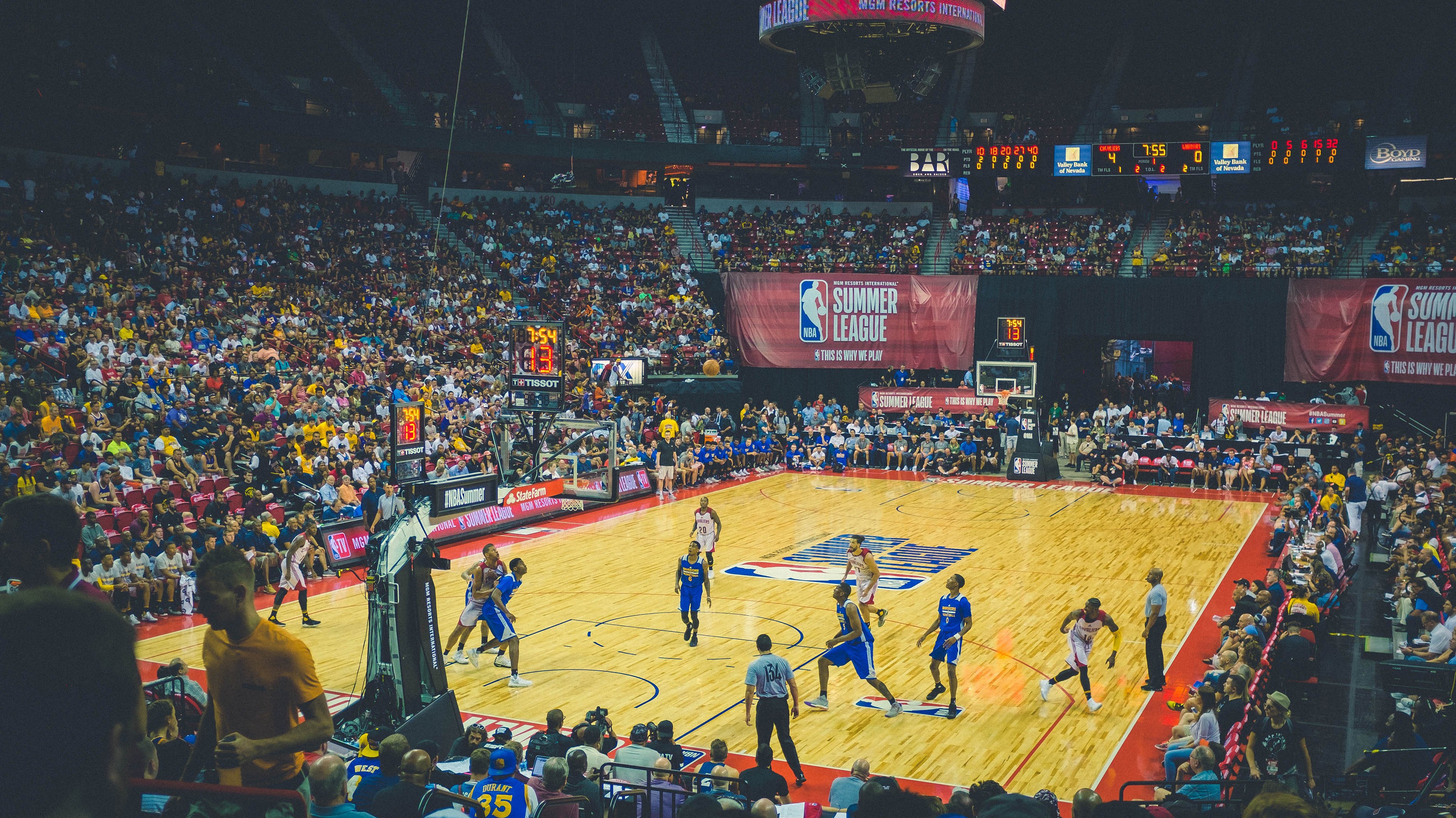 季后赛抢七之夜,维尼修斯关键回合不手软