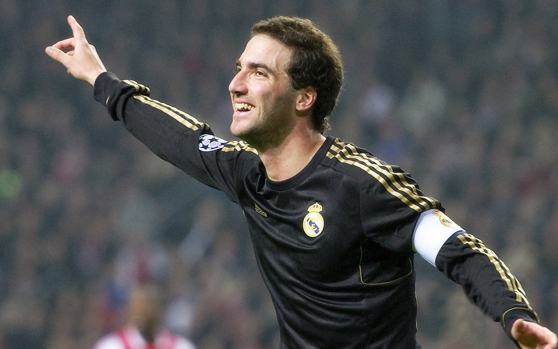 基米希爆发引领战术革命，克罗地亚力克塞维利亚展现东欧足球新纪元