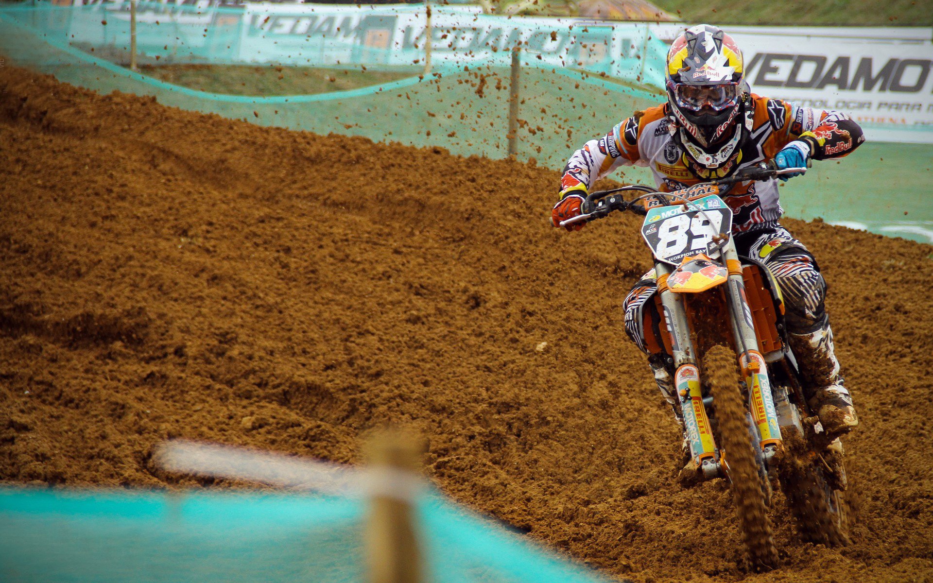 欧冠半决赛之夜,莱奥让比赛提前失去悬念