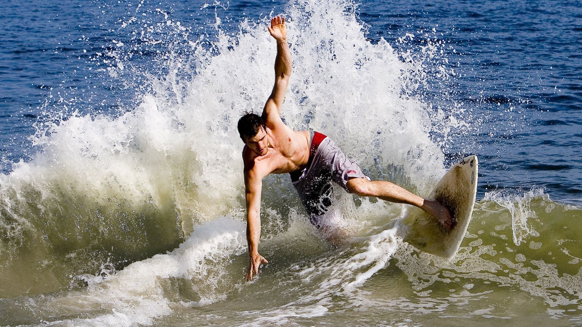 伯纳乌的叹息与欢呼,布鲁诺那一脚如何踩碎时间的齿轮